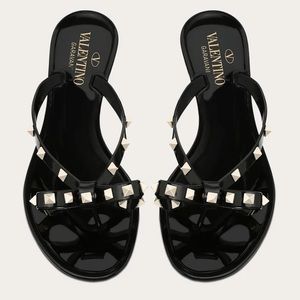 Valentino Garavani Rockstud Thong Sandal